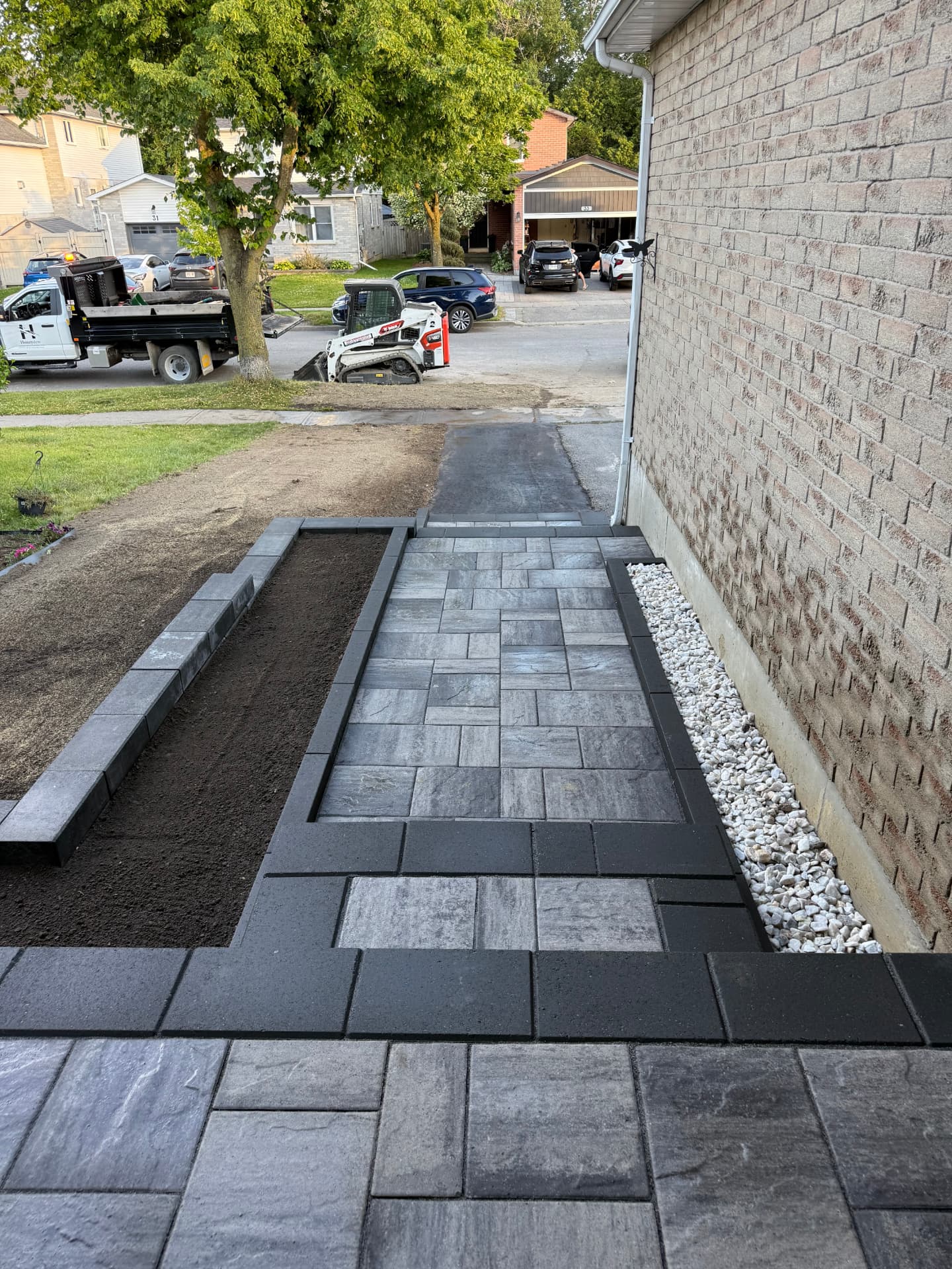 Interlock walkway & garden edging